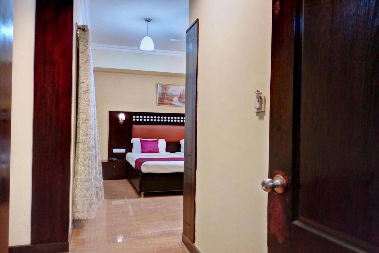 Oyo 10437 Hotel Hibiscus Inn Bangalore Extérieur photo